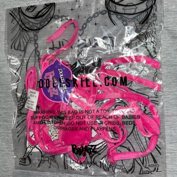 SOLD Dolls Kill X Bratz "Girlz Really Rock Velour Wrap Top" - Picture 3 of 4